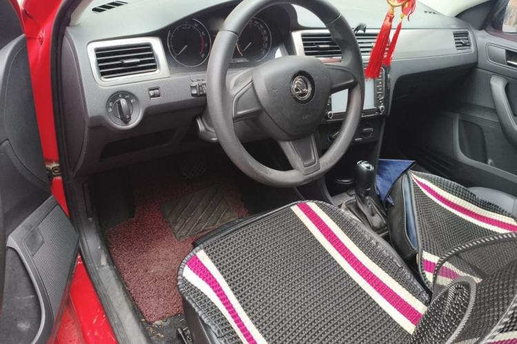 Used Skoda Rapid Spaceback 2014 1.6L Automatic Enjoyment Edition Steering Wheel