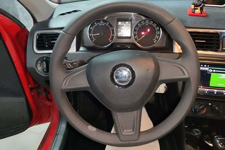 Used Skoda Rapid Spaceback 2014 1.6L Automatic Enjoyment Edition Steering Wheel