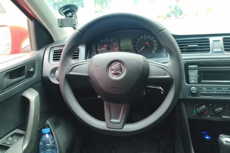 Used Skoda Rapid Spaceback 2014 1.6L Automatic Enjoyment Edition Steering Wheel