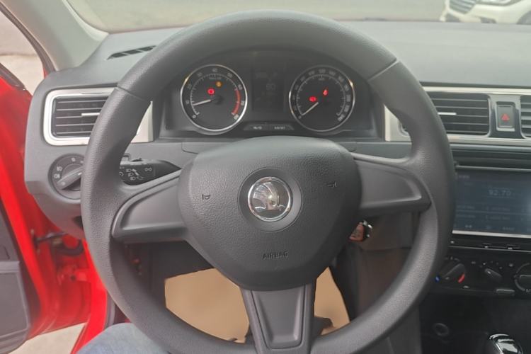 Used Skoda Rapid Spaceback 2014 1.6L Automatic Enjoyment Edition Steering Wheel