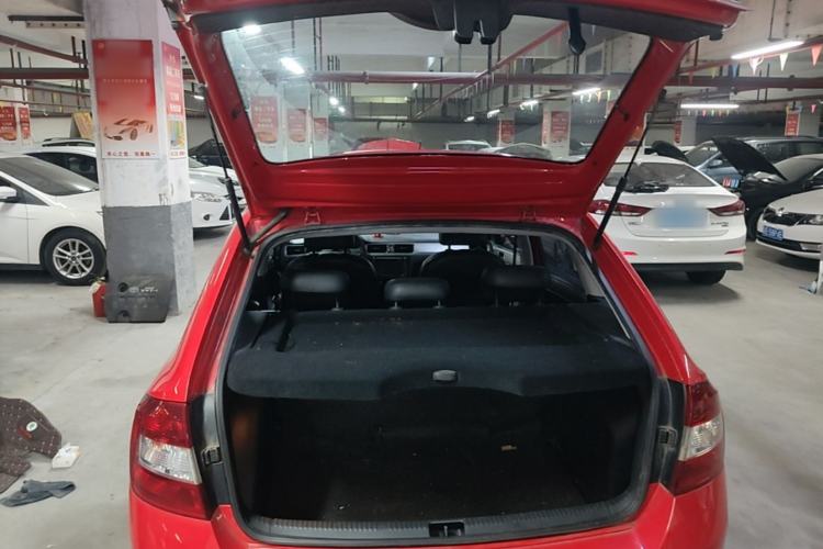 Used Skoda Rapid Spaceback 2014 1.6L Automatic Enjoyment Edition Trunk