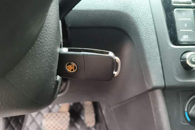 Used Skoda Rapid Spaceback 2014 1.6L Automatic Enjoyment Edition Vehicle Key