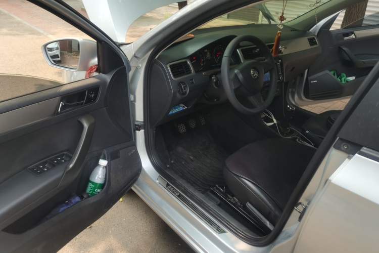 Used Skoda Rapid Spaceback 2014 1.6L Manual Enjoyment Edition Driver Seat