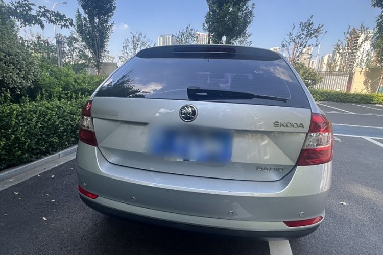 Used Skoda Rapid Spaceback 2014 1.6L Manual Enjoyment Edition Exterior 1