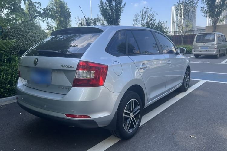 Used Skoda Rapid Spaceback 2014 1.6L Manual Enjoyment Edition Exterior 3