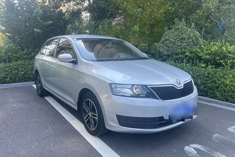 Used Skoda Rapid Spaceback 2014 1.6L Manual Enjoyment Edition Exterior 4