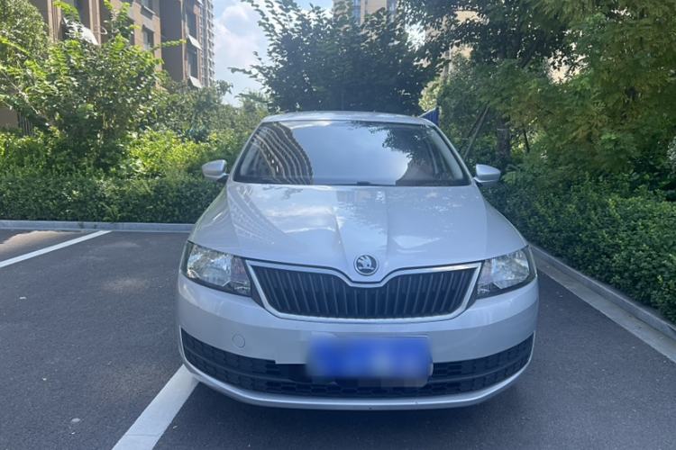 Used Skoda Rapid Spaceback 2014 1.6L Manual Enjoyment Edition Exterior 5