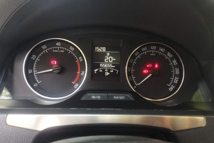 Used Skoda Rapid Spaceback 2014 1.6L Manual Enjoyment Edition Instrument Cluster