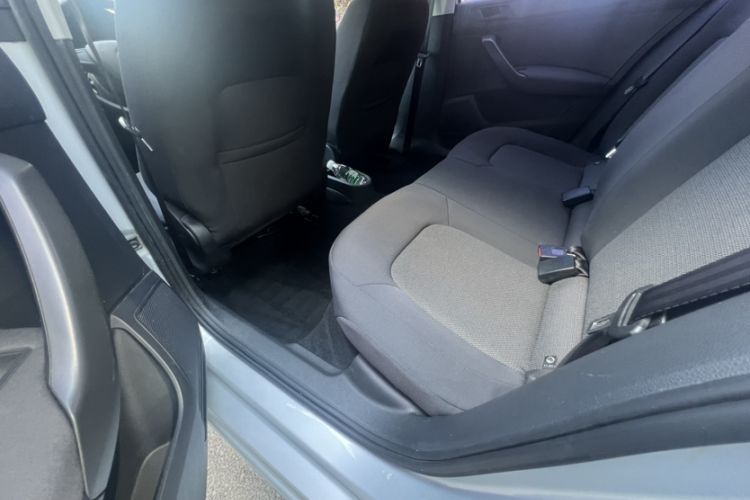 Used Skoda Rapid Spaceback 2014 1.6L Manual Enjoyment Edition Interior 6