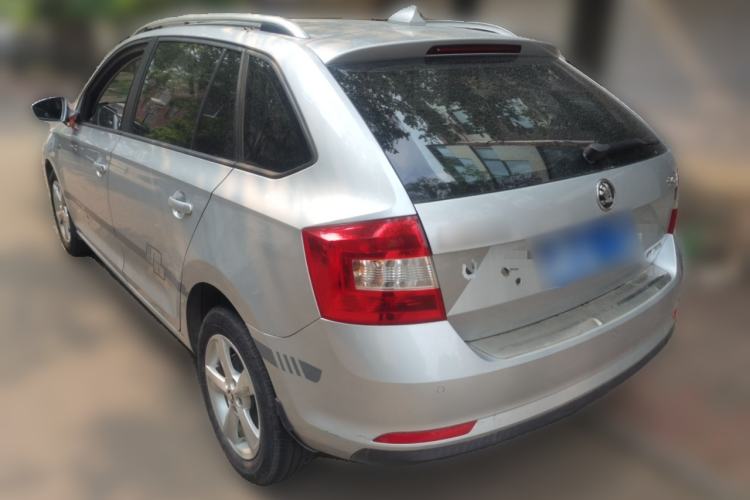 Used Skoda Rapid Spaceback 2014 1.6L Manual Enjoyment Edition Rear Left 45 Deg
