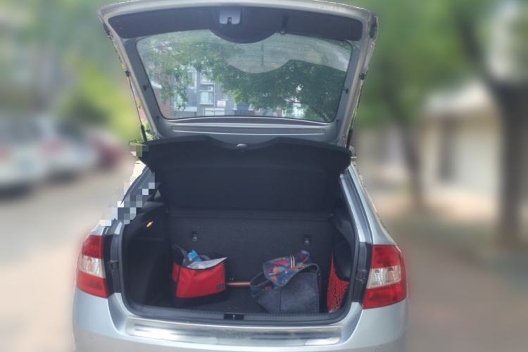 Used Skoda Rapid Spaceback 2014 1.6L Manual Enjoyment Edition Trunk