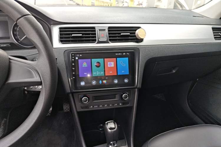 Used Skoda Rapid Spaceback 2014 1.4 TSI DSG Comfort Edition Audio And AC Panel