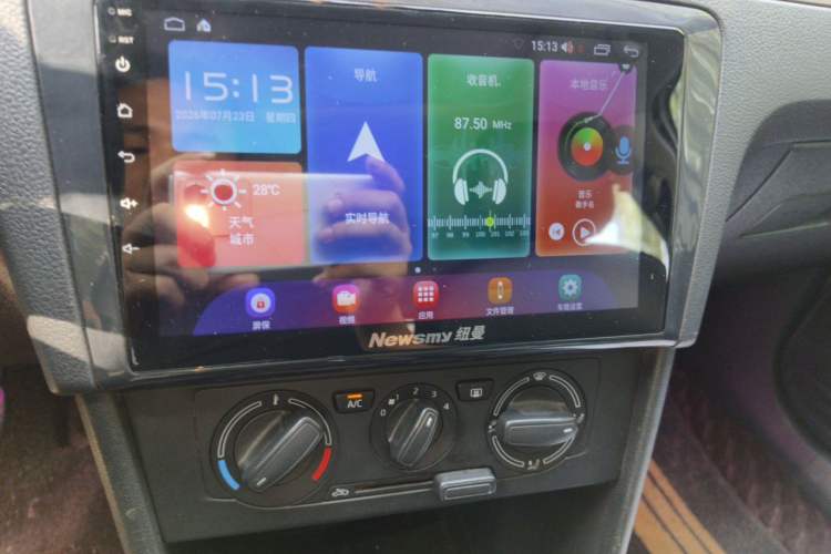 Used Skoda Rapid Spaceback 2014 1.6L Manual Enjoyment Edition Audio And AC Panel