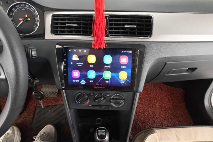 Used Skoda Rapid Spaceback 2014 1.6L Automatic Enjoyment Edition Audio And AC Panel