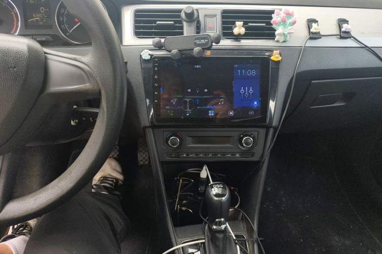 Used Skoda Rapid Spaceback 2014 1.4 TSI DSG Comfort Edition Audio And AC Panel