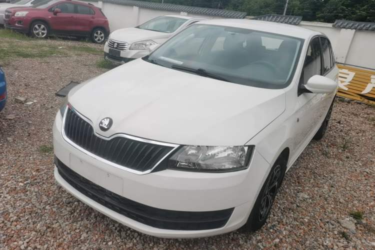 Used Skoda Rapid Spaceback 2014 1.4TSI DSG Enjoyment Edition Guazi used car, China used car export, Used car for sale, Used Skoda cars, Cheapest cars for sale