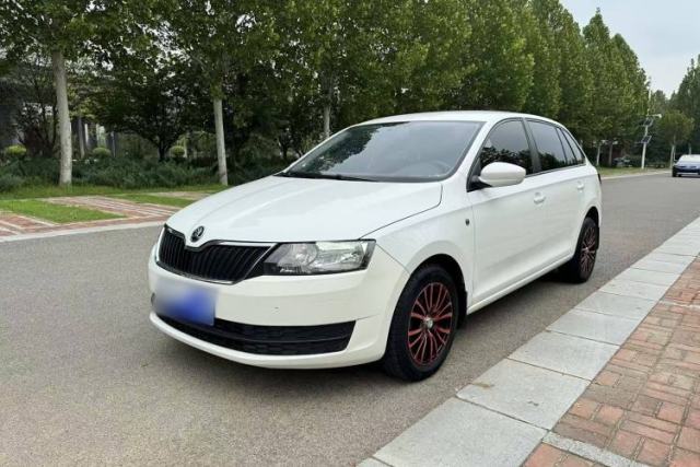 Used Skoda Rapid Spaceback 2014 1.6L Automatic Enjoyment Edition