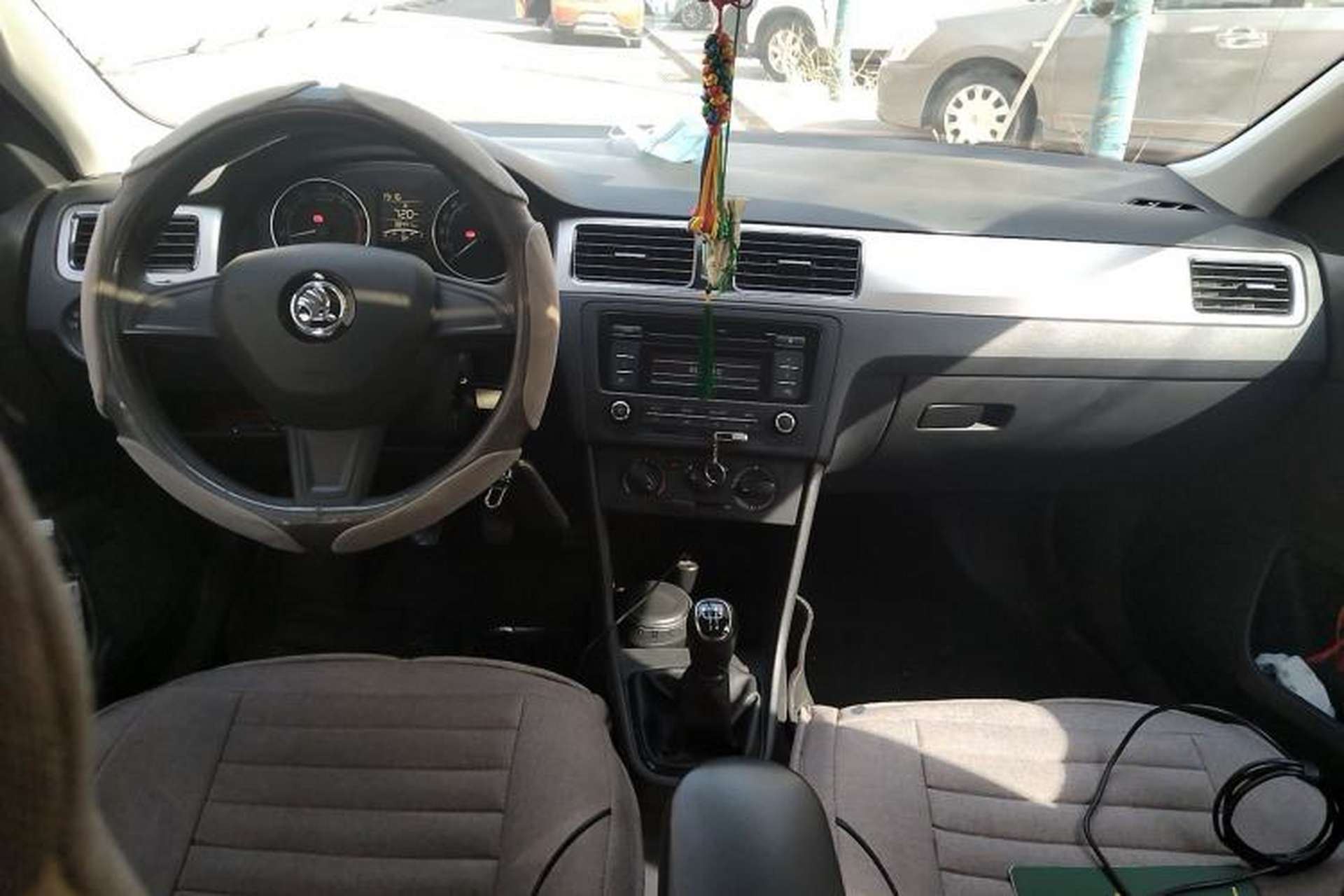 Used Skoda Rapid Spaceback 2014 1.6L Manual Enjoyment Edition Center Console