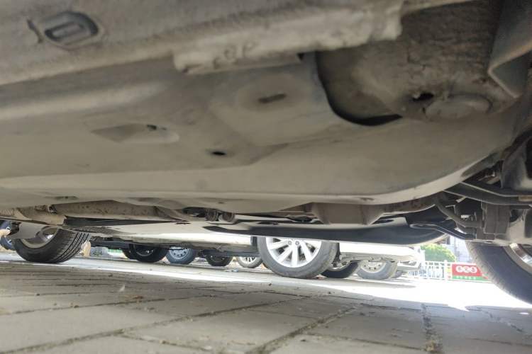Used Skoda Rapid Spaceback 2014 1.4 TSI DSG Trend Edition Chassis Rear Right