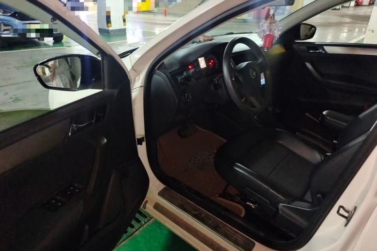 Used Skoda Rapid Spaceback 2014 1.6L Automatic Enjoyment Edition Driver Seat