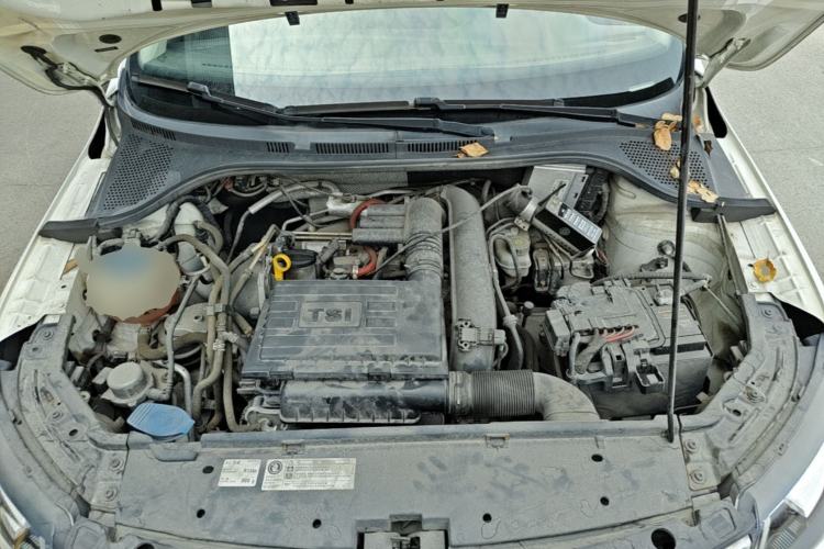 Used Skoda Rapid Spaceback 2014 1.4 TSI DSG Comfort Edition Engine Bay