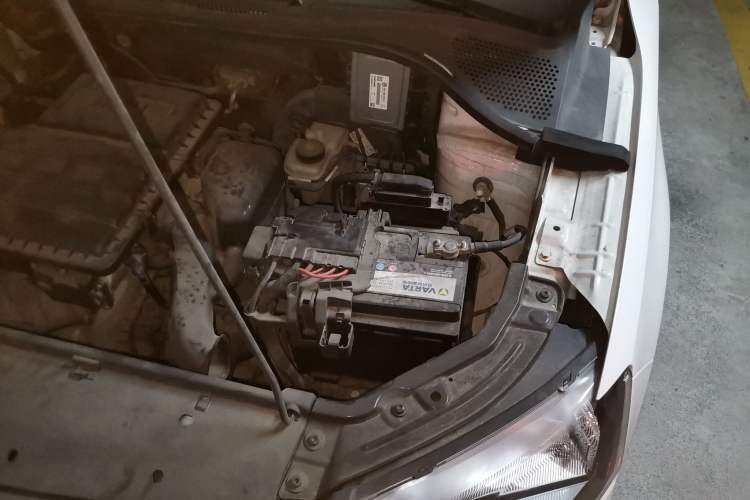 Used Skoda Rapid Spaceback  Engine Bay Left