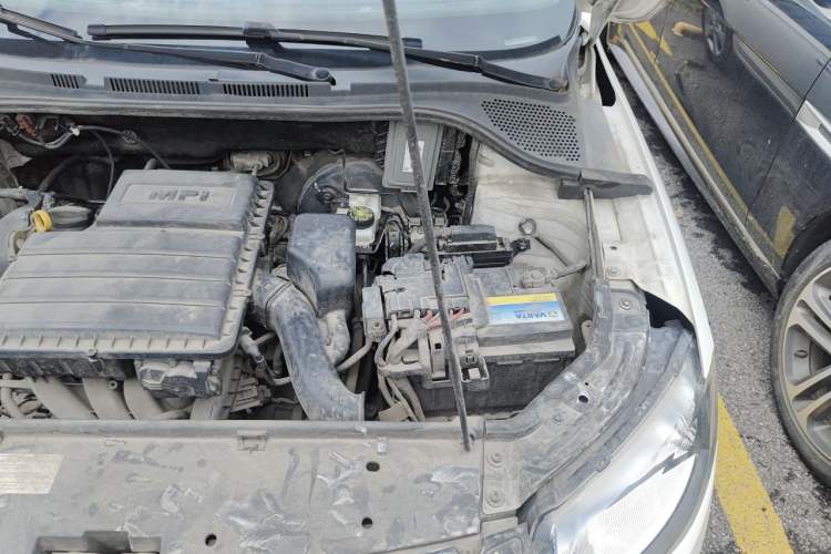 Used Skoda Rapid Spaceback 2014 1.6L Automatic Enjoyment Edition Engine Bay Left