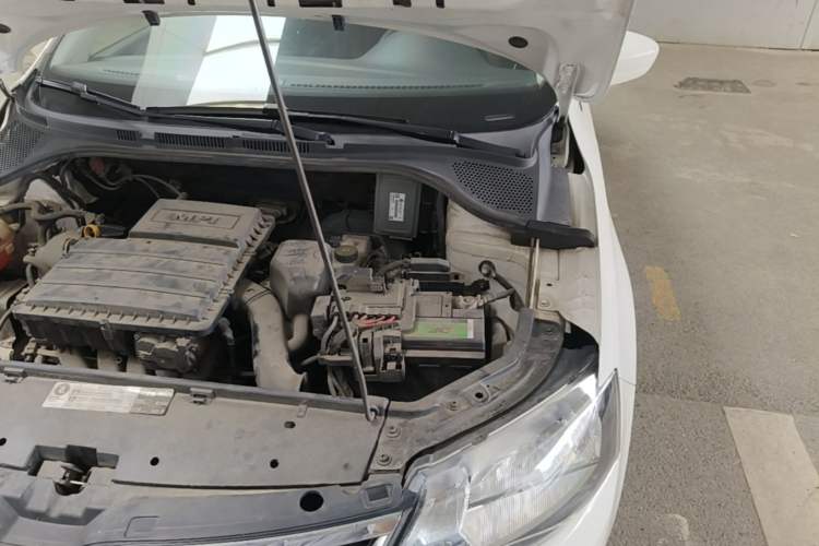 Used Skoda Rapid Spaceback 2014 1.6L Automatic Enjoyment Edition Engine Bay Left