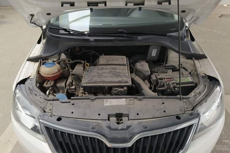 Used Skoda Rapid Spaceback 2014 1.6L Automatic Enjoyment Edition Engine Bay