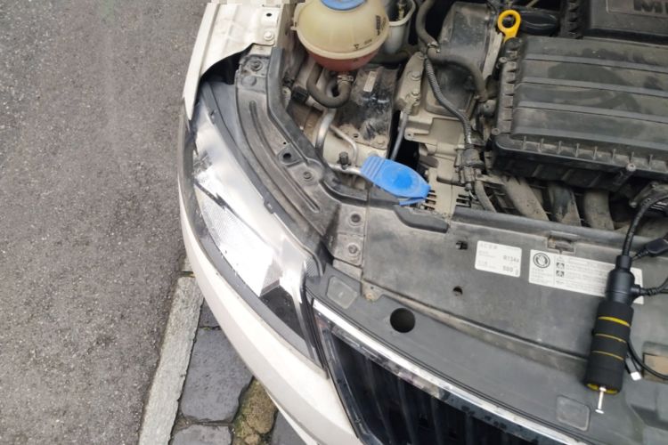 Used Skoda Rapid Spaceback 2014 1.6L Automatic Enjoyment Edition Engine Bay Right