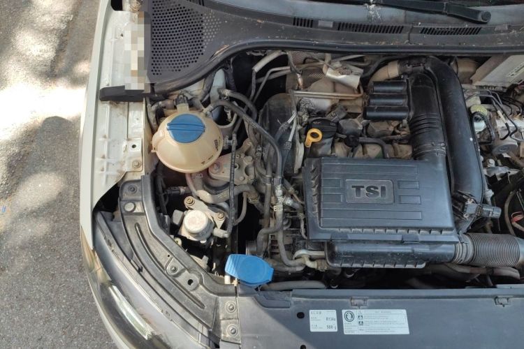 Used Skoda Rapid Spaceback 2014 1.4 TSI DSG Comfort Edition Engine Bay Right