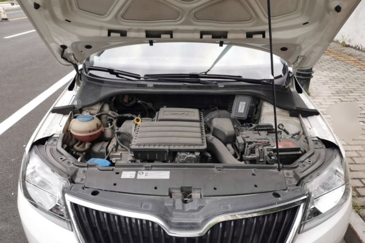 Used Skoda Rapid Spaceback 2014 1.6L Automatic Enjoyment Edition Engine Bay