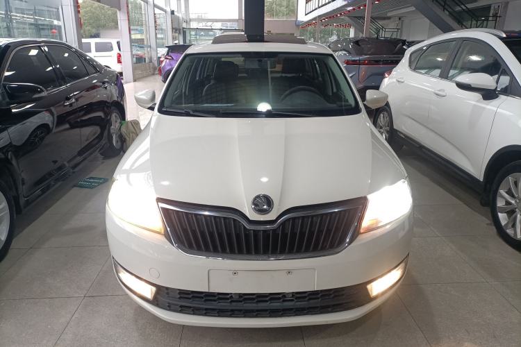 Used Skoda Rapid Spaceback 2014 1.6L Automatic Enjoyment Edition Exterior 1