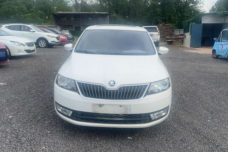 Used Skoda Rapid Spaceback 2014 1.4 TSI DSG Trend Edition Exterior 1
