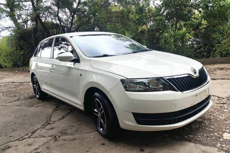 Used Skoda Rapid Spaceback 2014 1.6L Automatic Enjoyment Edition Exterior 2