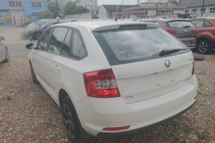 Used Skoda Rapid Spaceback 2014 1.4TSI DSG Enjoyment Edition Exterior 2