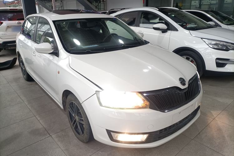 Used Skoda Rapid Spaceback 2014 1.6L Automatic Enjoyment Edition Exterior 2