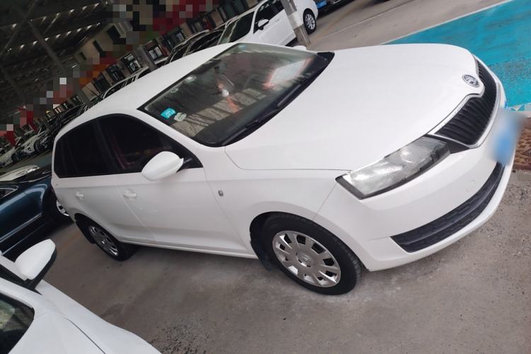 Used Skoda Rapid Spaceback 2014 1.6L Manual Enjoyment Edition Exterior 2