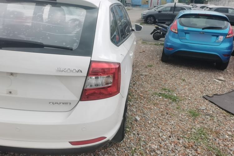 Used Skoda Rapid Spaceback 2014 1.4TSI DSG Enjoyment Edition Exterior 3