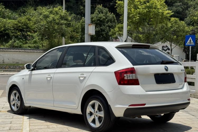 Used Skoda Rapid Spaceback 2014 1.6L Automatic Enjoyment Edition Exterior 3