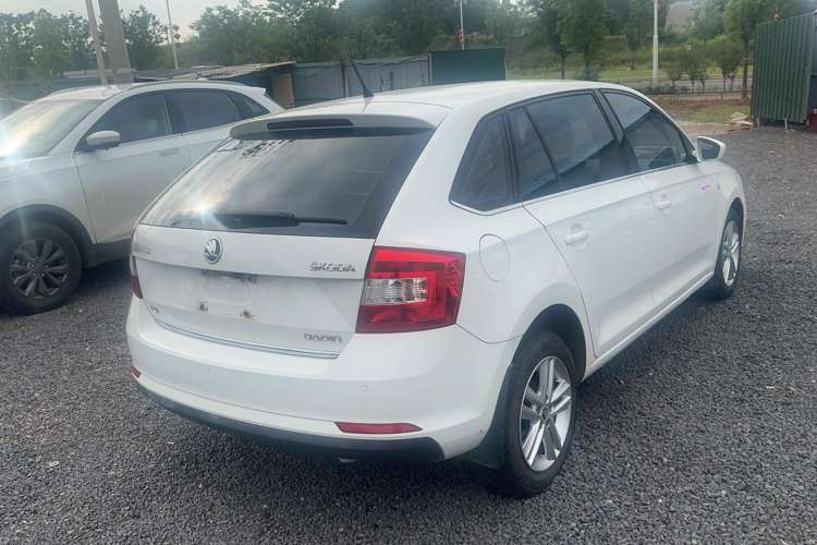 Used Skoda Rapid Spaceback 2014 1.4 TSI DSG Trend Edition Exterior 3