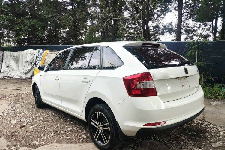 Used Skoda Rapid Spaceback 2014 1.6L Automatic Enjoyment Edition Exterior 4