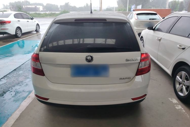 Used Skoda Rapid Spaceback 2014 1.6L Manual Enjoyment Edition Exterior 4