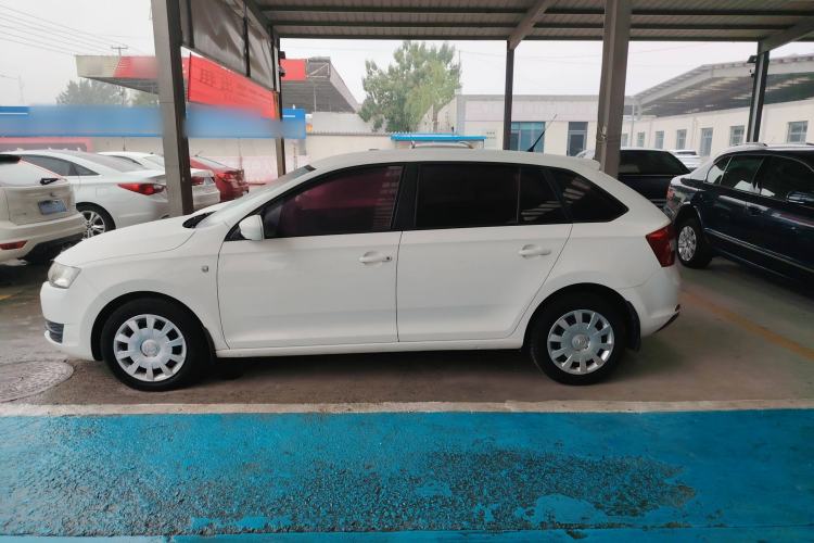 Used Skoda Rapid Spaceback 2014 1.6L Manual Enjoyment Edition Exterior 5