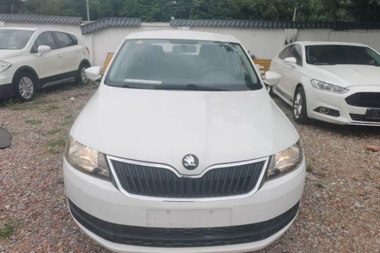 Used Skoda Rapid Spaceback 2014 1.4TSI DSG Enjoyment Edition Front
