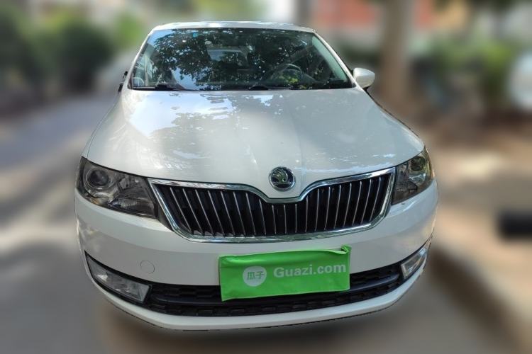 Used Skoda Rapid Spaceback 2014 1.4 TSI DSG Comfort Edition Front
