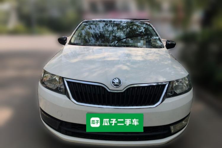 Used Skoda Rapid Spaceback 2014 1.6L Manual Enjoyment Edition Front