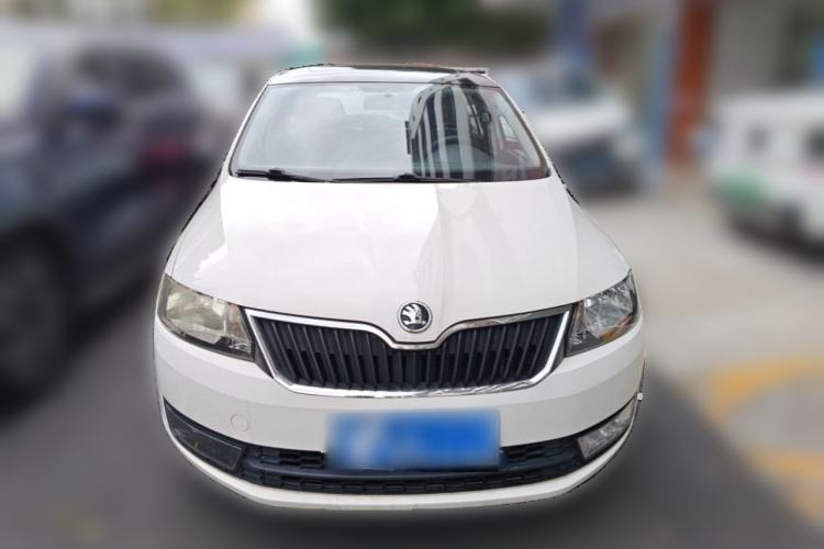 Used Skoda Rapid Spaceback 2014 1.6L Manual Enjoyment Edition Front