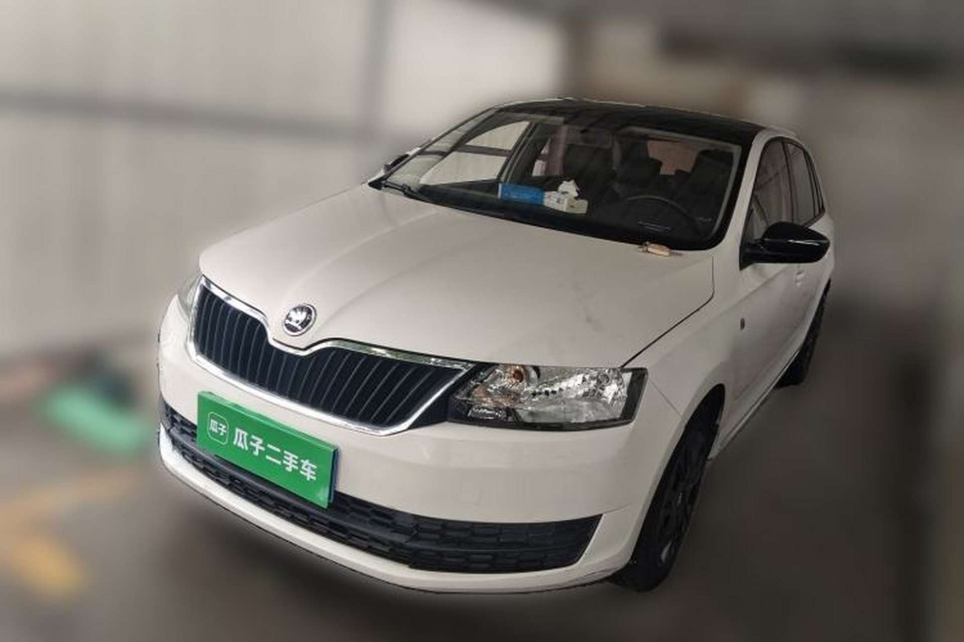 Used Skoda Rapid Spaceback 2014 1.6L Automatic Enjoyment Edition Front Left 45 Deg