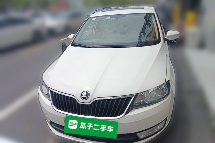 Used Skoda Rapid Spaceback 2014 1.6L Manual Enjoyment Edition Front